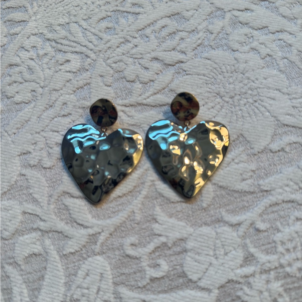 REBECCA MINKOFF TWO TONE HEART EARRINGS NWOT